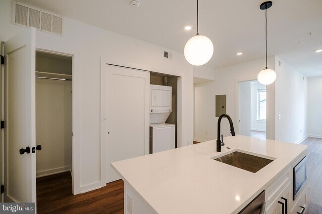 Foto del edificio - 5904 Germantown Ave