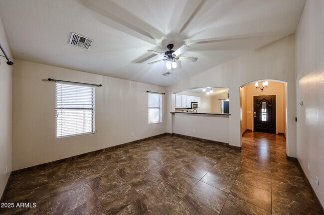 Building Photo - 11761 W Dos Rios Dr