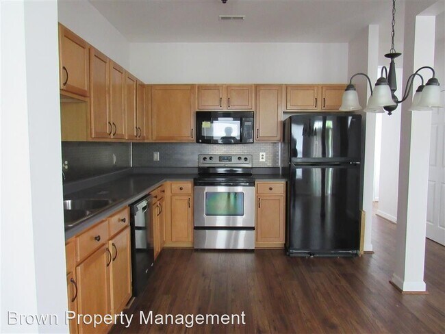 Building Photo - 2031 Celebration Park Cir