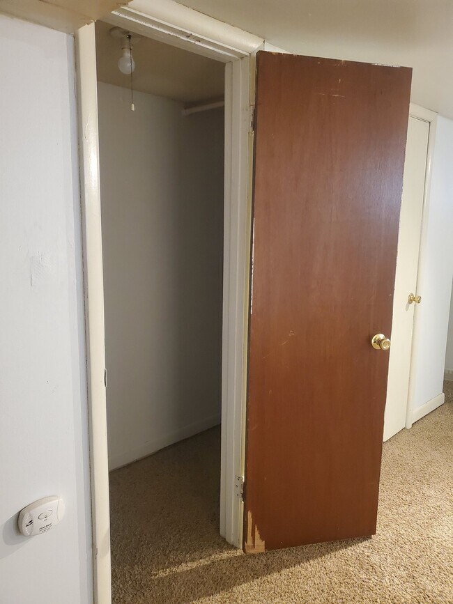 Foto del edificio - 1229 E Elm St