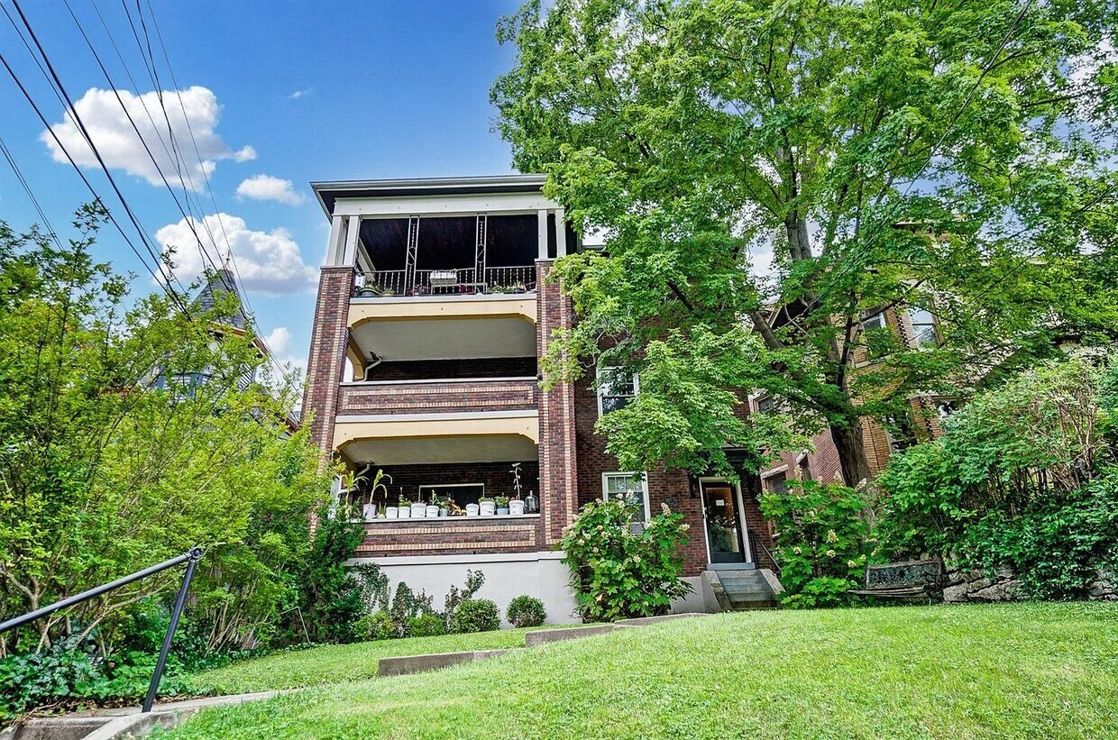 Primary Photo - 2217 Park Ave