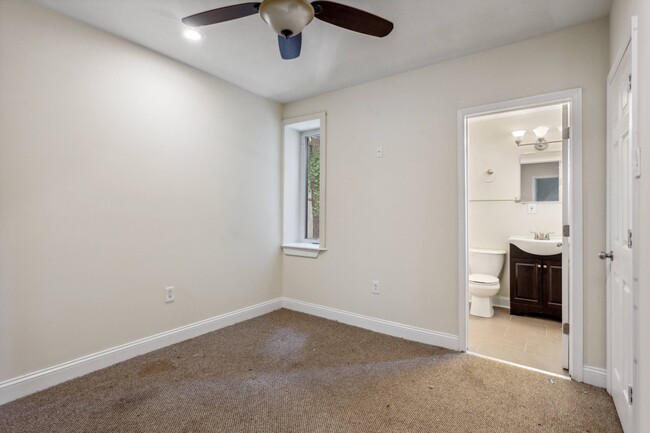 Building Photo - 2003 N Cleveland St