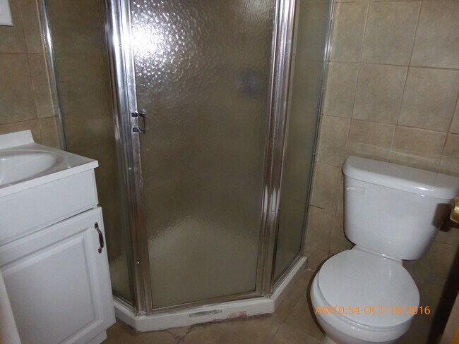 Foto del edificio - 441 E 180th St