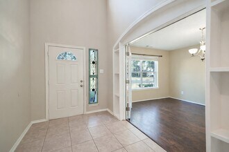 Building Photo - 8315 Cardamon Ln