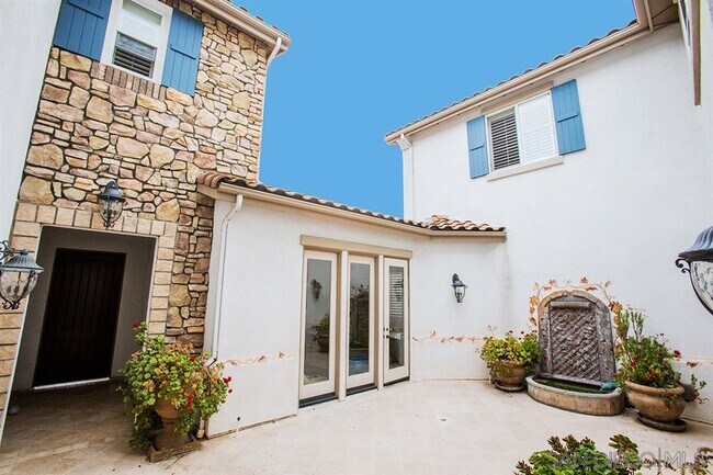 Building Photo - 625 Lynwood Dr