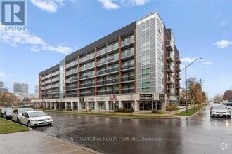 Building Photo - 308-308 Lester St