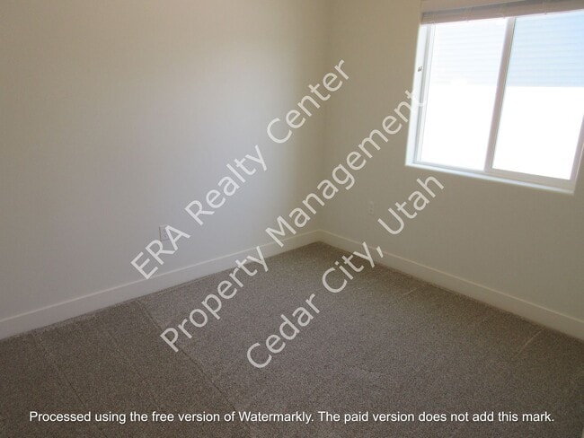 Building Photo - 2258 N 550 W