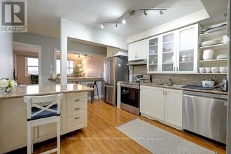 Building Photo - 834 Sheppard Ave W