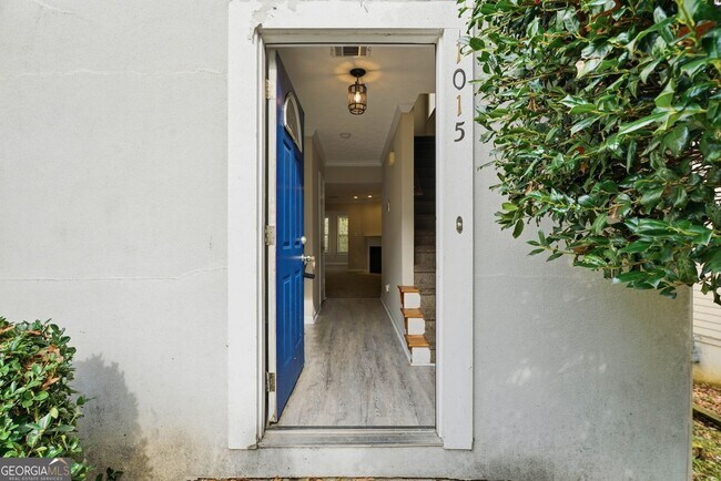 Foto del edificio - 1015 Plantation Way