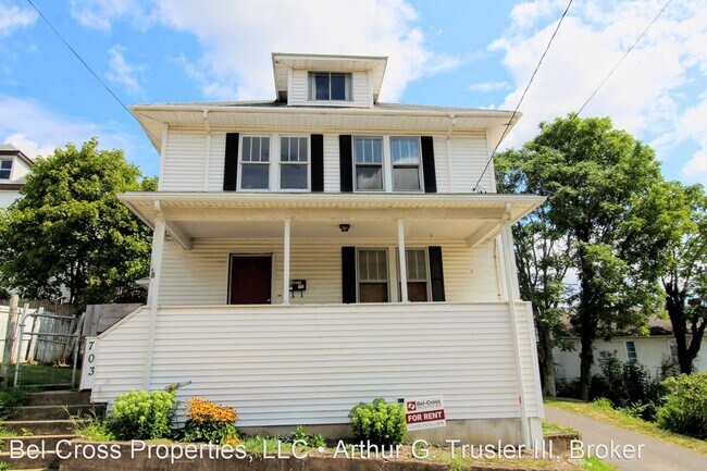 Foto del edificio - 3 br, 1 bath House - 703 Dayton Street