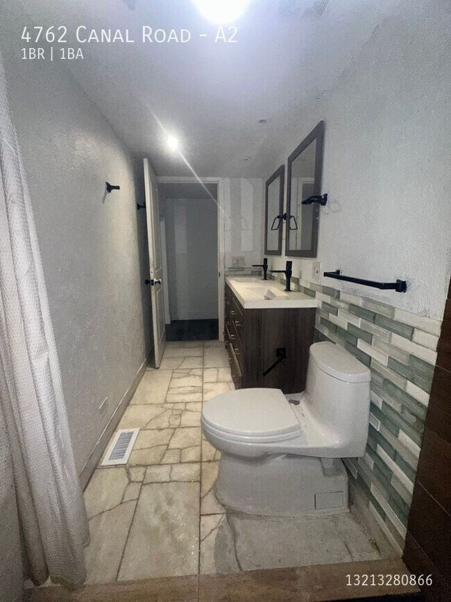 Foto del edificio - 4762 Canal Rd