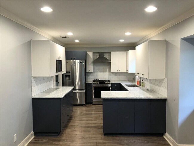 Building Photo - 12014 Trianon Ln