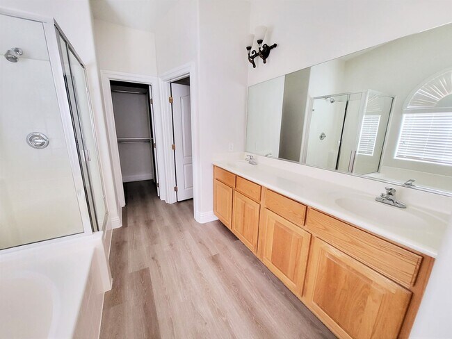 Foto del edificio - Single Story