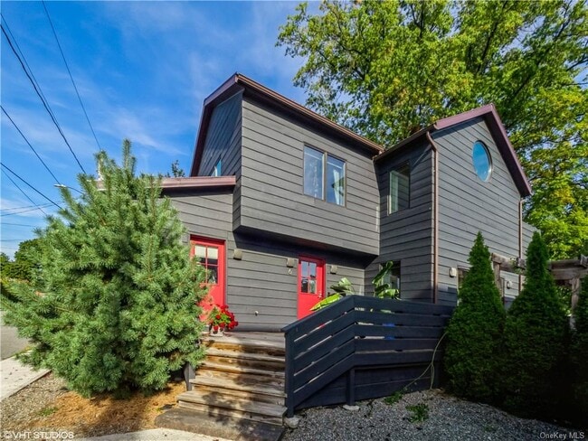 Building Photo - 6 Digger Phelps Ct