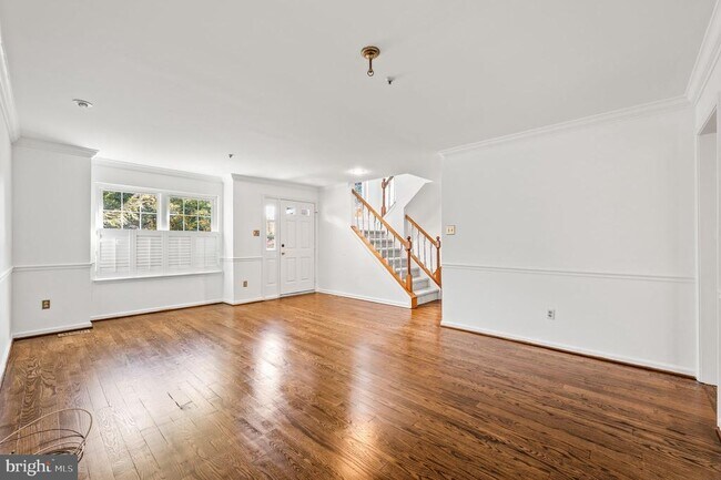 Building Photo - 1430 Redwood Ct