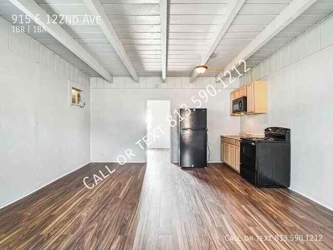 Building Photo - 915 E 122nd Ave