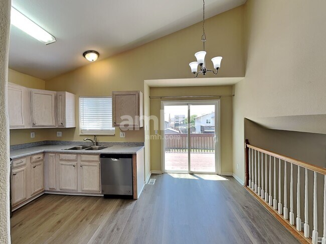 Building Photo - 4712 Sebring Dr