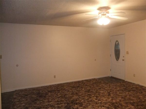 Foto del edificio - 826 Riverside Dr