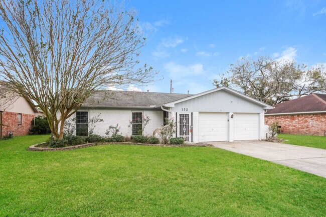 Foto del edificio - 152 Bastrop St