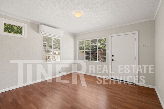 Building Photo - 1616 El Monte Ave