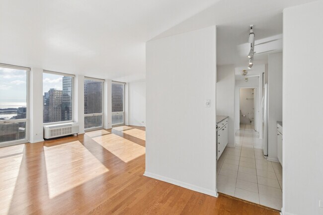 Foto del edificio - 111 E Chestnut St