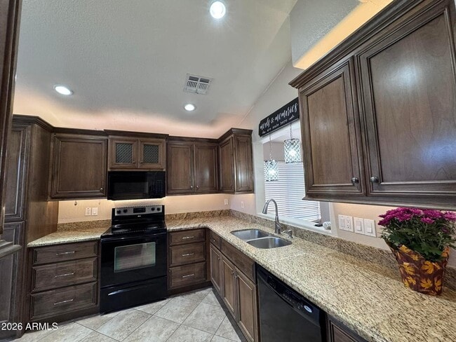 Foto del edificio - 3439 E Juanita Ave