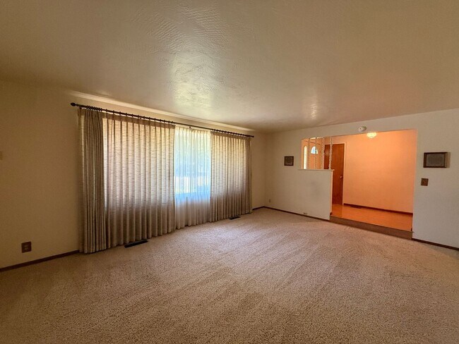 Foto del edificio - 2148 Grove St