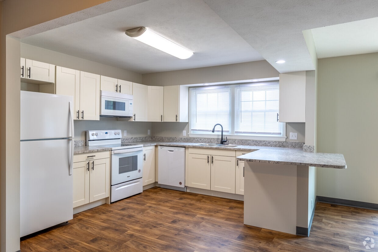 Pacific Gardens Apartments - Pacific Gardens Apartments