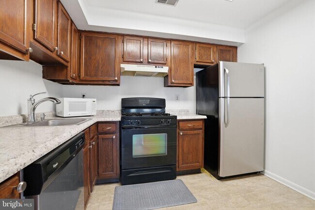 Building Photo - 119 Acadia Ct