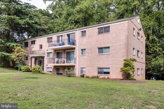 Building Photo - 10506 Weymouth St