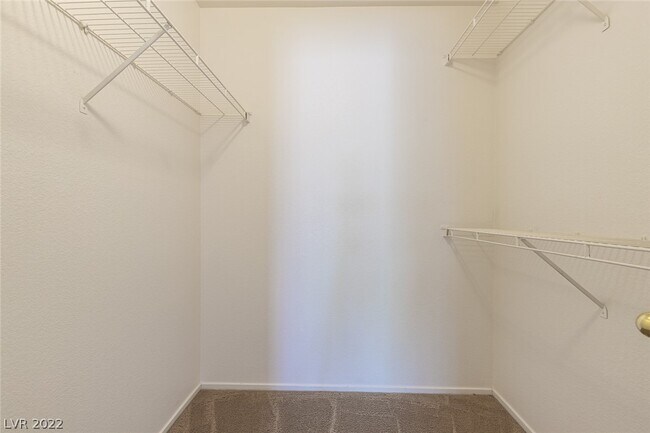 Foto del edificio - 9664 Silver City Dr