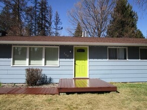 Building Photo - 740 3rd St W