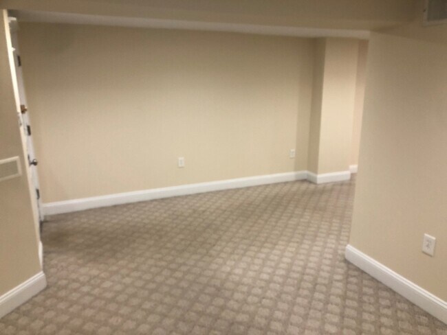 Foto del edificio - 1732 Church St NW