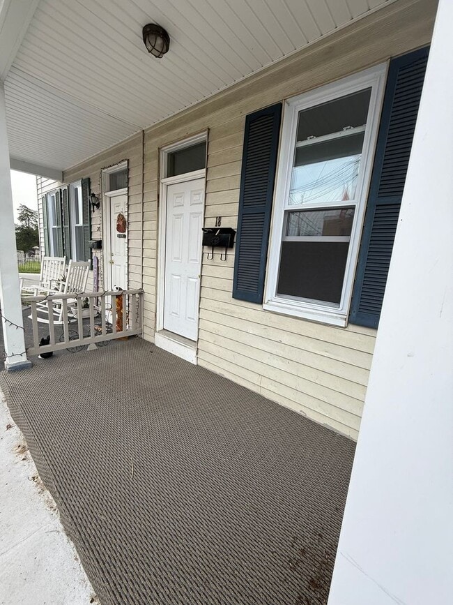 Building Photo - 2 bedroom with a bonus room! Newville PA!