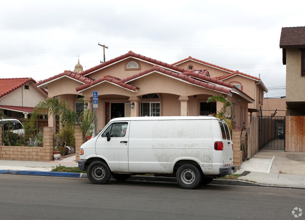 Foto del edificio - 4224-4226 Copeland Ave