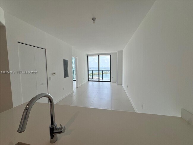 Foto del edificio - 501 NE 31st St