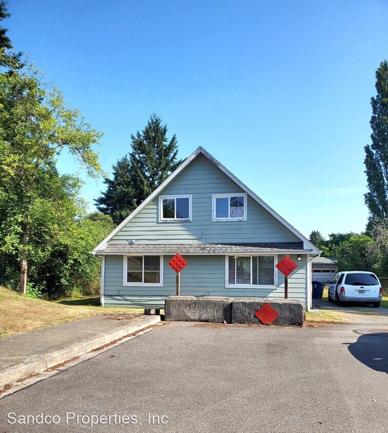Primary Photo - 5 br, 1.5 bath House - 5836 S Stevens St