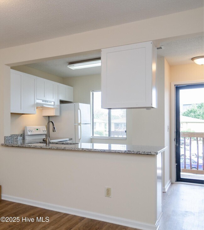 Foto del edificio - 3621 St Johns Ct