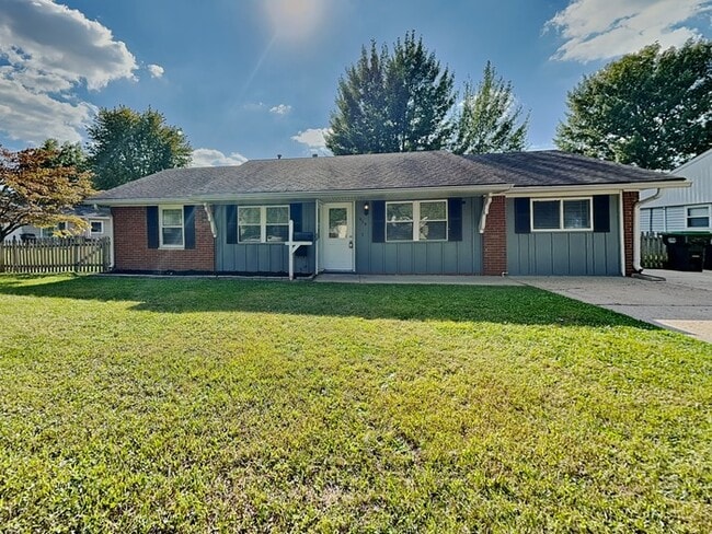 Building Photo - 808 Delbrook Dr