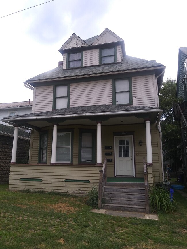 Building Photo - 110 Imperial St