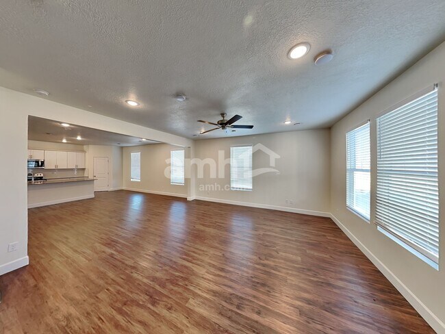 Building Photo - 6088 W Copper Hawk Dr