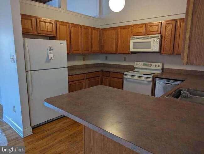 Building Photo - 502 KEYSTONE AL
