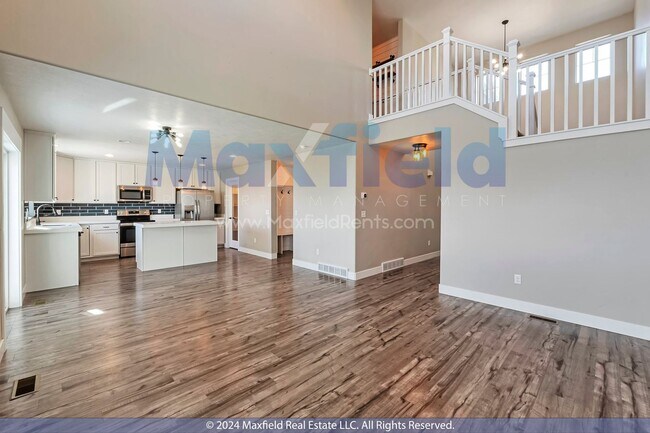 Foto del edificio - No Rent Increase Guaranteed! 4BD 3.5BA 2 G...