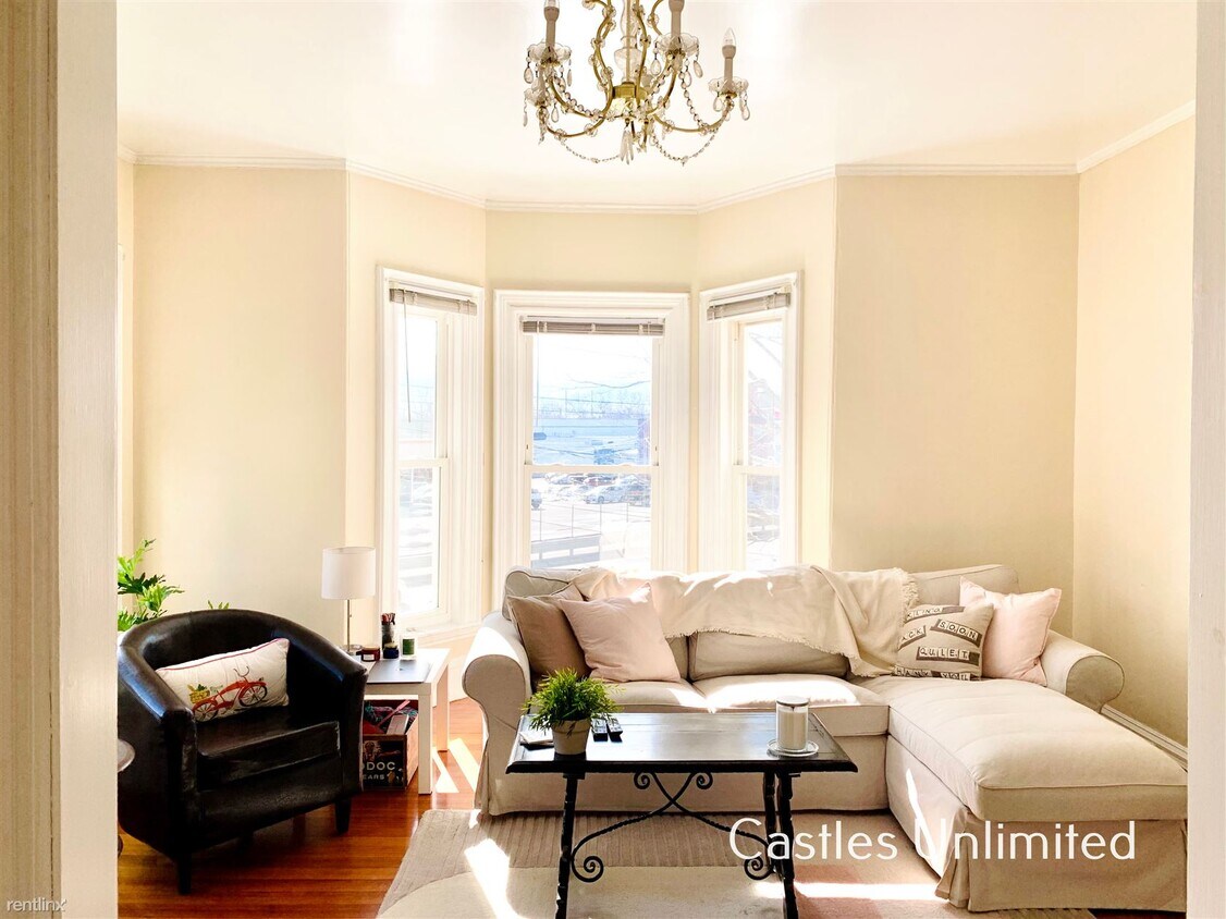 2 br, 1.5 bath Duplex 77 Hartford St Townhome Rentals in Newton MA