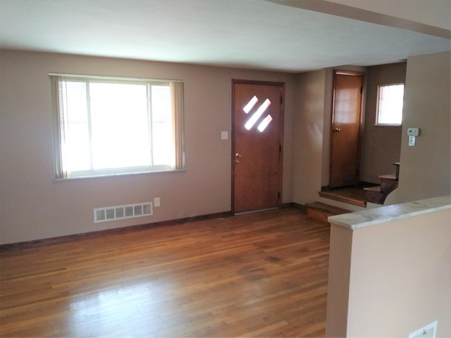 Building Photo - 2313 Harrison St