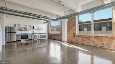 Building Photo - 444 N 4th St