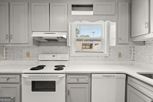 Foto del edificio - 360 Winding River Dr