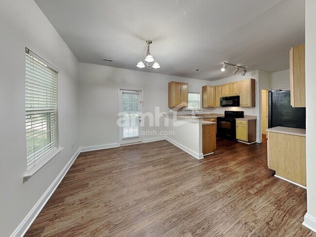 Building Photo - 12118 Edna Dr