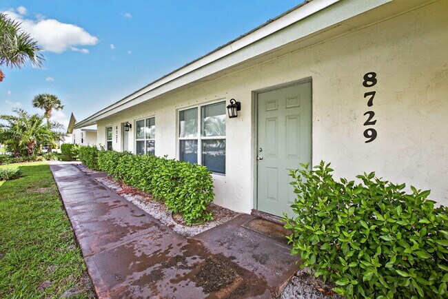 Foto del edificio - 8729 SE Hobe Ridge Ave