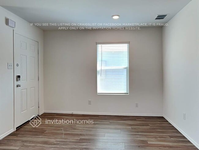 Building Photo - 121 Br Vlg Wy